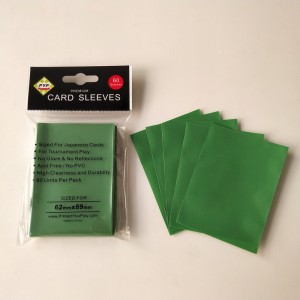 Mâneci de protecție pentru punte de culoare verde mat pentru carduri de joc japoneze de dimensiuni 60x87mm